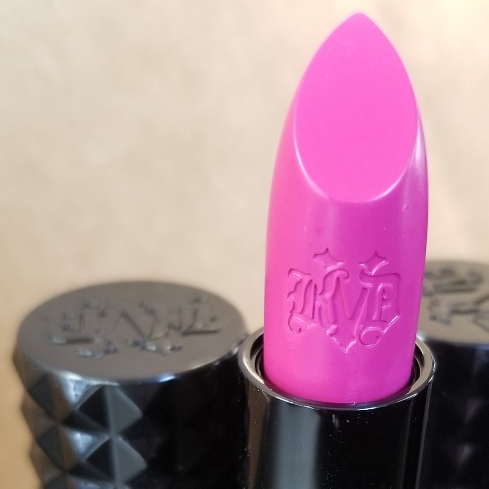 Kat Von D Studded Kiss Lipstick CRUSH